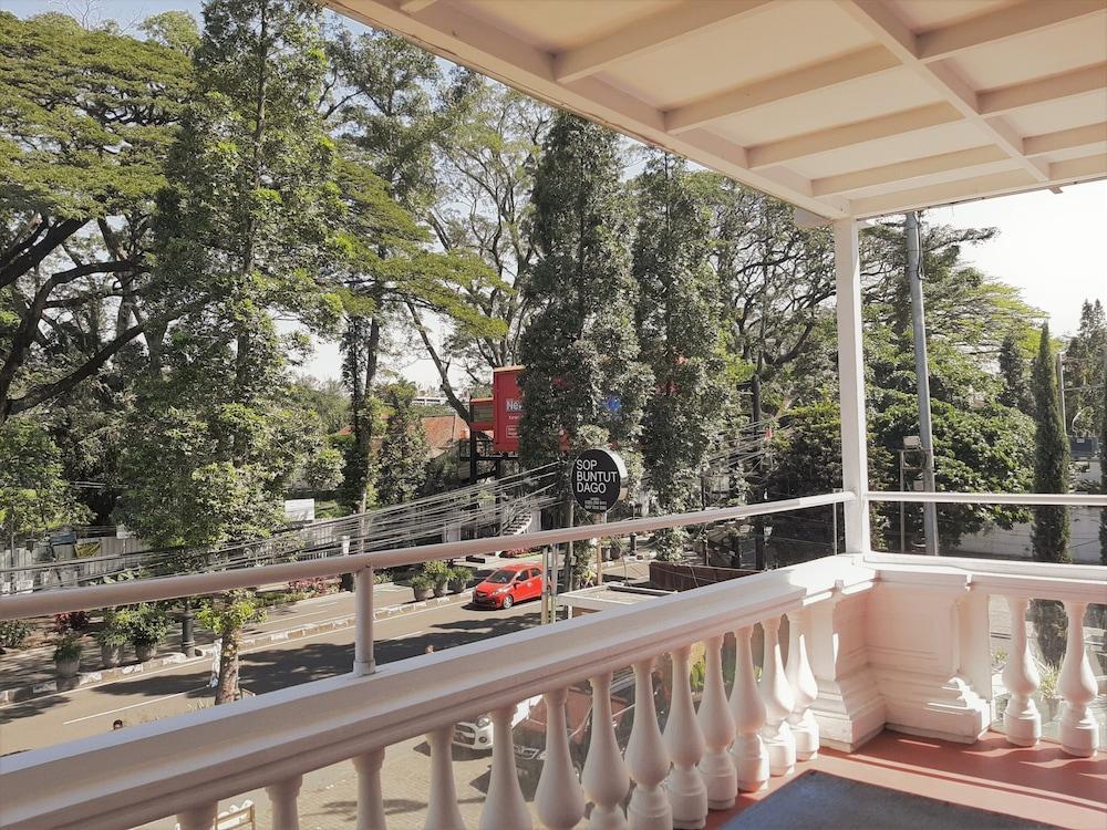 The Palais Hotel Dago باندونج المظهر الخارجي الصورة